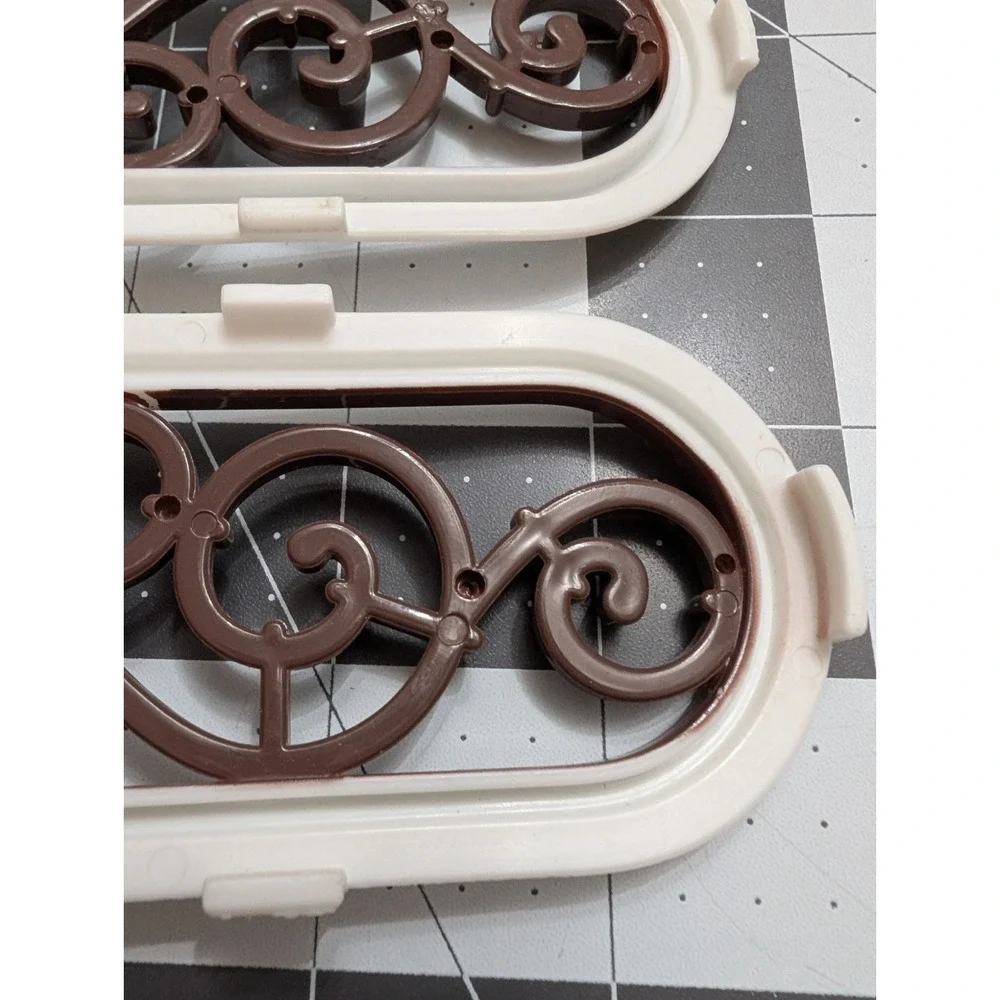 Bratz‎ The Movie Mansion Dollhouse MGA side deco windows lot 2 replacement